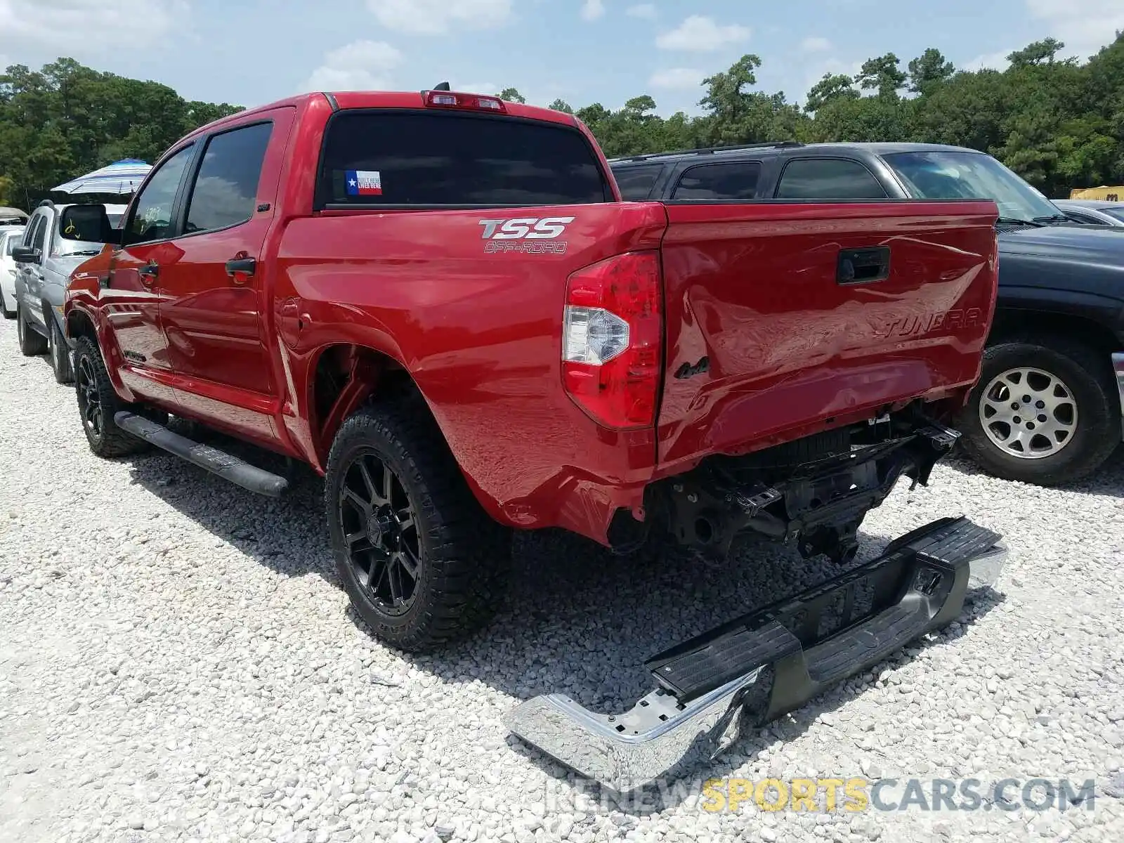 3 Photograph of a damaged car 5TFDY5F1XLX933231 TOYOTA TUNDRA 2020