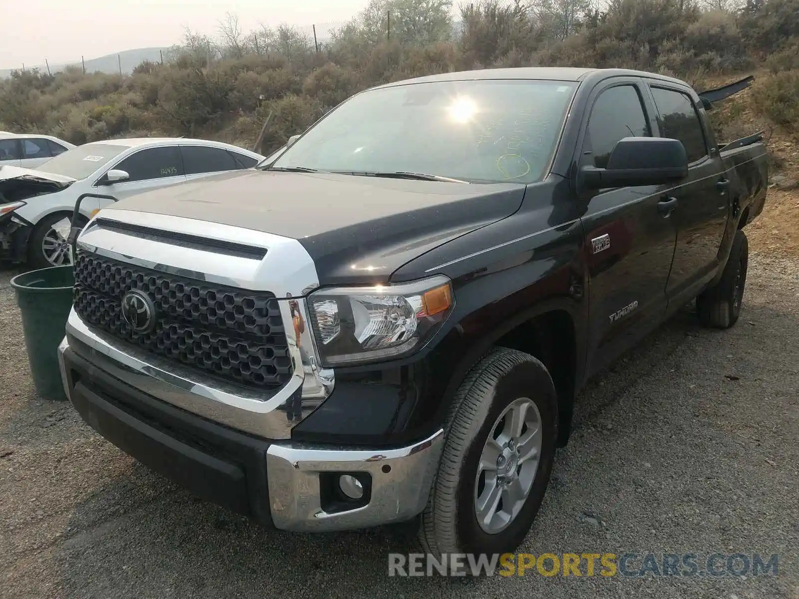 2 Photograph of a damaged car 5TFDY5F1XLX935044 TOYOTA TUNDRA 2020