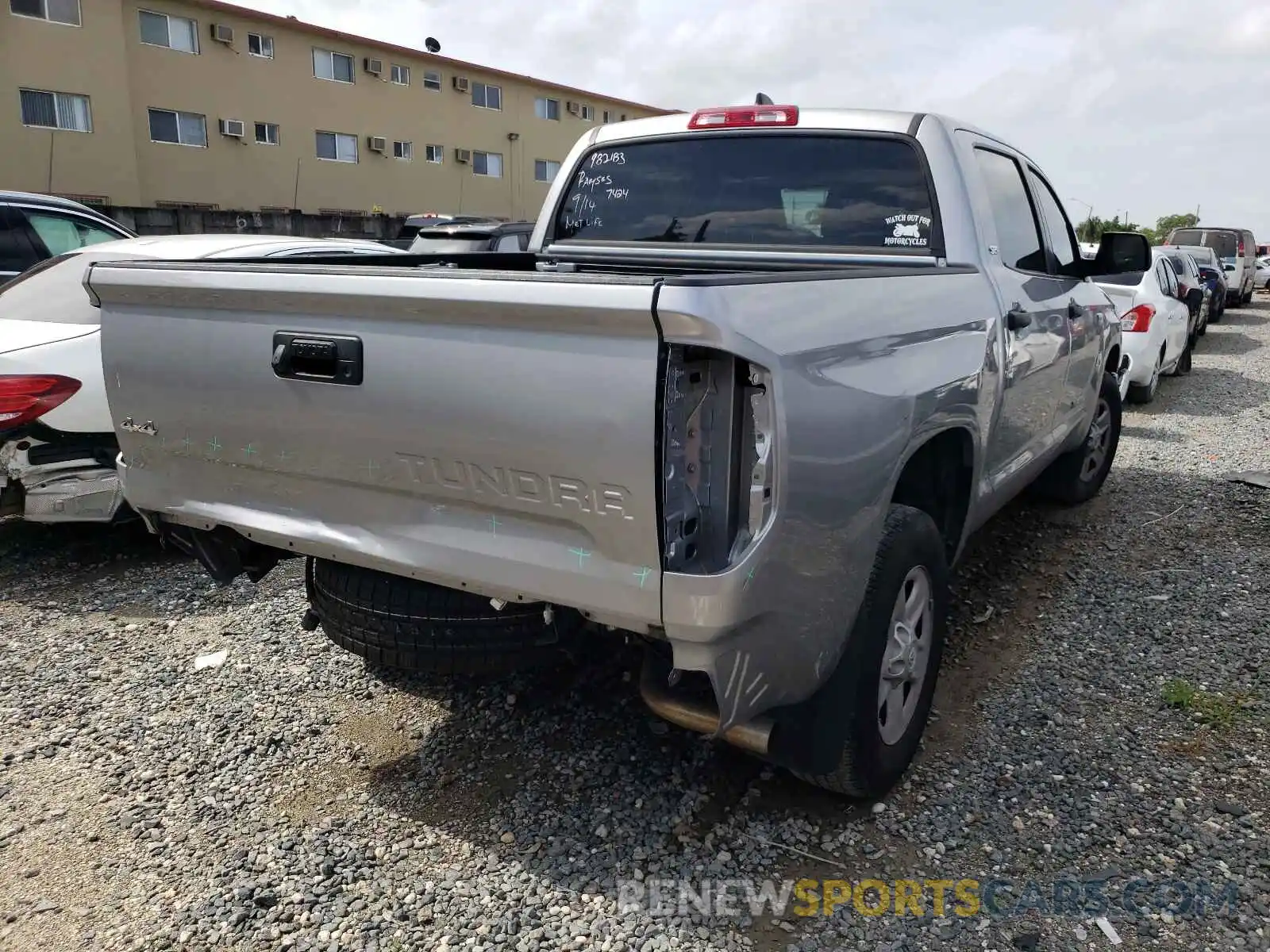 4 Photograph of a damaged car 5TFDY5F1XLX938235 TOYOTA TUNDRA 2020