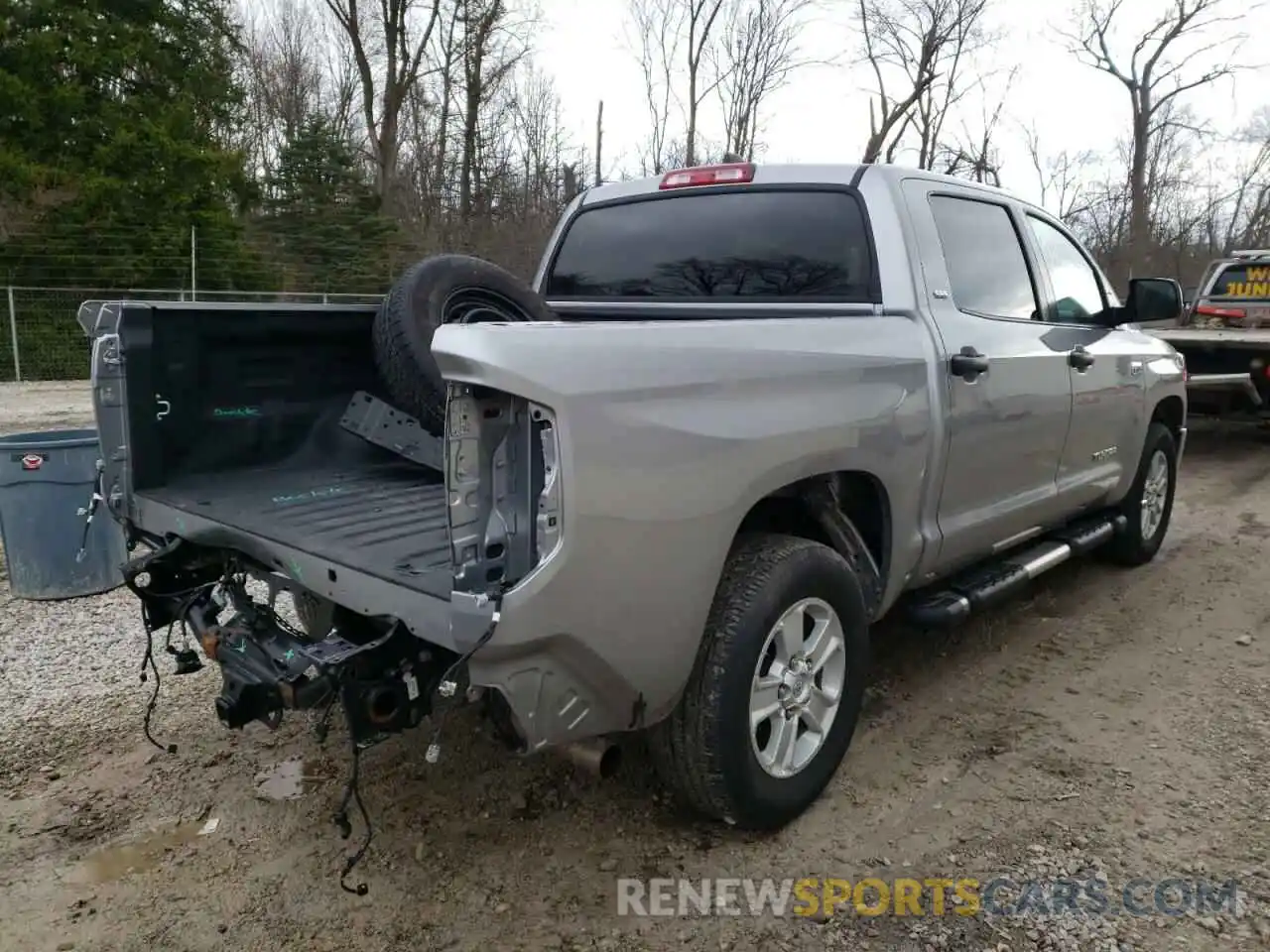 4 Photograph of a damaged car 5TFDY5F1XLX943242 TOYOTA TUNDRA 2020