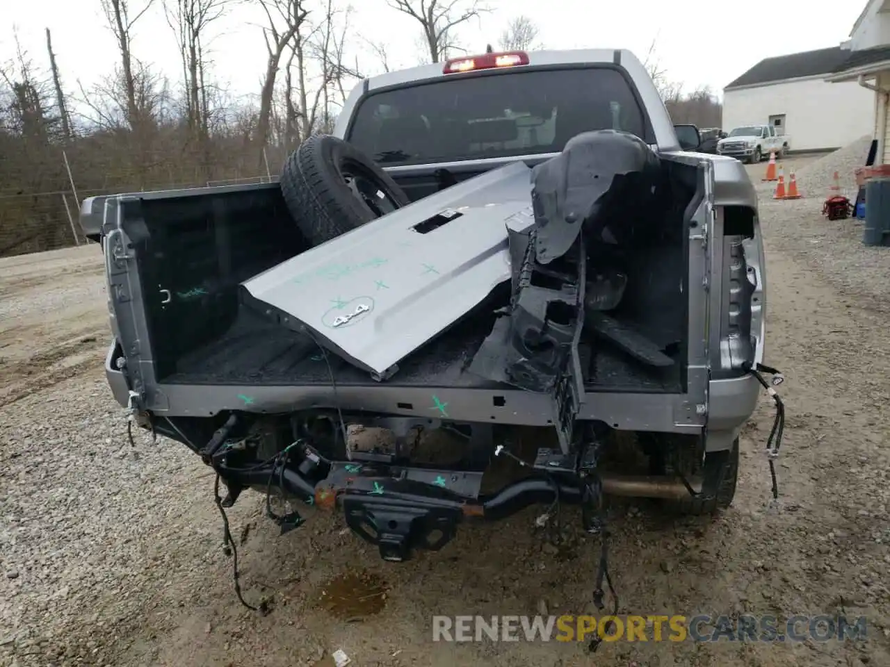 9 Photograph of a damaged car 5TFDY5F1XLX943242 TOYOTA TUNDRA 2020