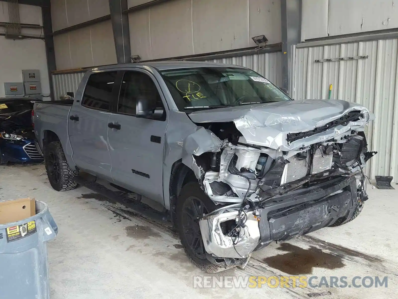 1 Photograph of a damaged car 5TFEY5F10LX262365 TOYOTA TUNDRA 2020