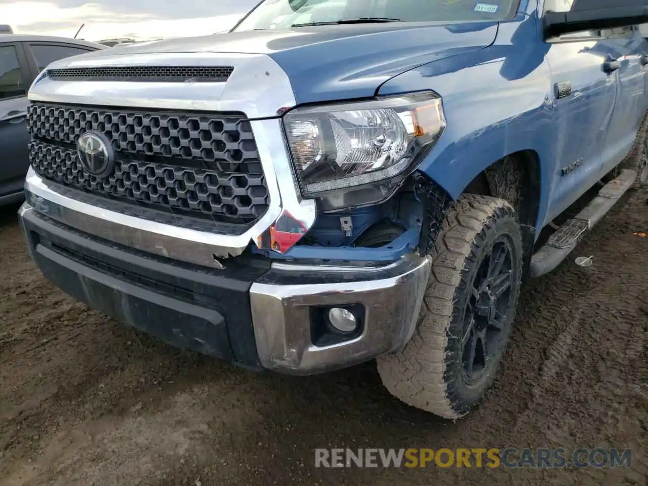 9 Photograph of a damaged car 5TFEY5F11LX259670 TOYOTA TUNDRA 2020