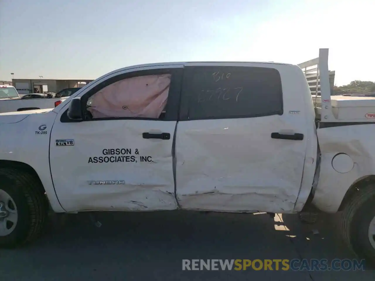 10 Photograph of a damaged car 5TFEY5F14LX256164 TOYOTA TUNDRA 2020