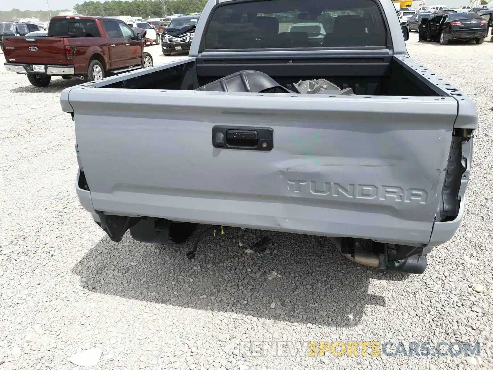 9 Photograph of a damaged car 5TFEY5F14LX261347 TOYOTA TUNDRA 2020