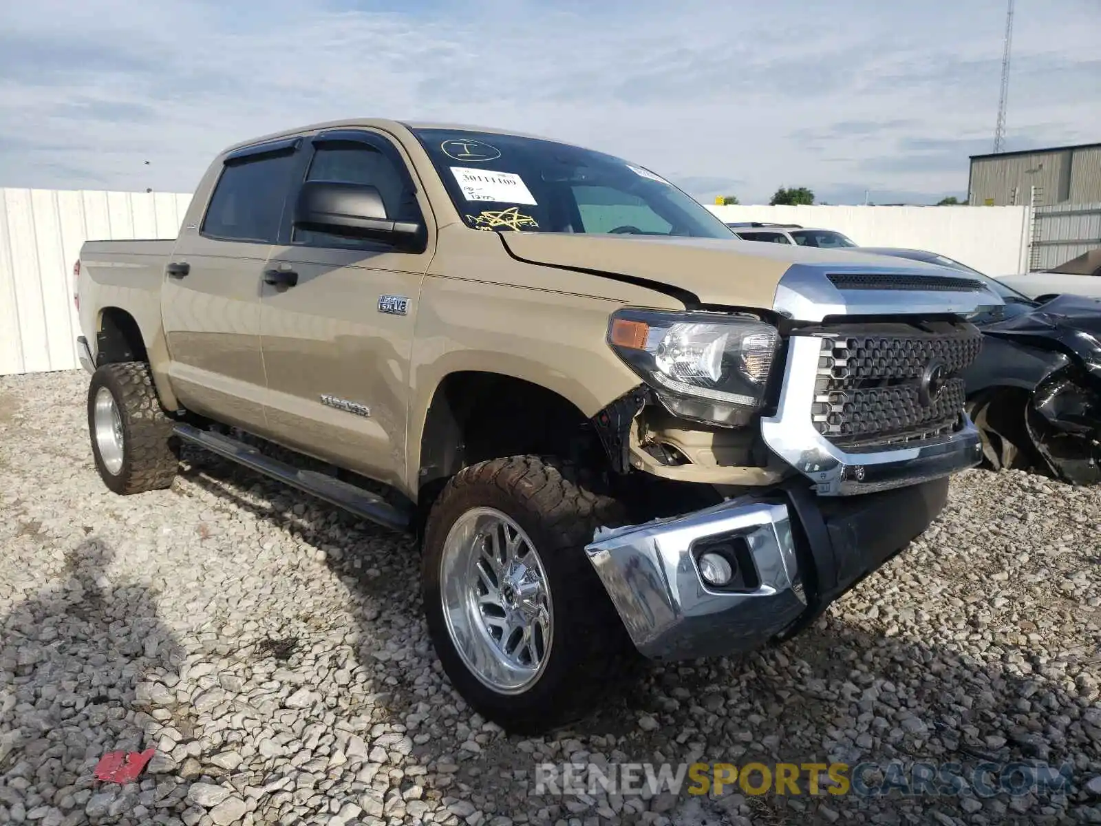 1 Photograph of a damaged car 5TFEY5F15LX261728 TOYOTA TUNDRA 2020