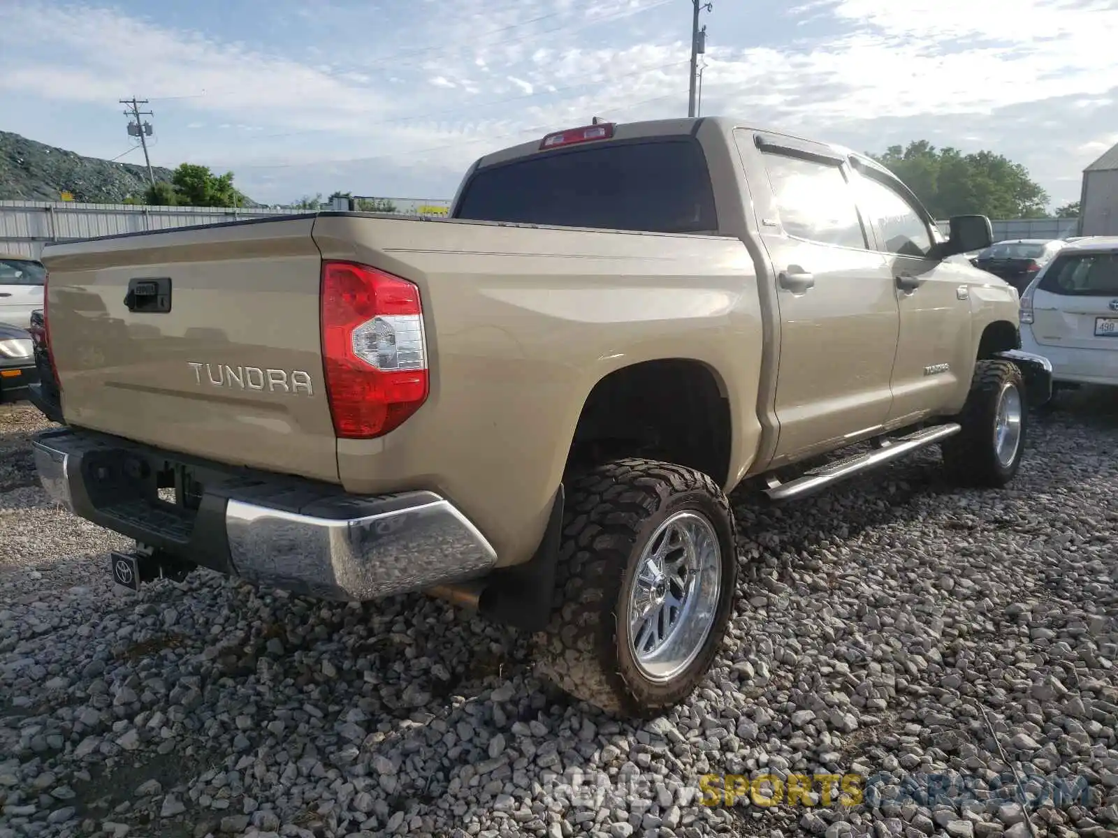 4 Photograph of a damaged car 5TFEY5F15LX261728 TOYOTA TUNDRA 2020