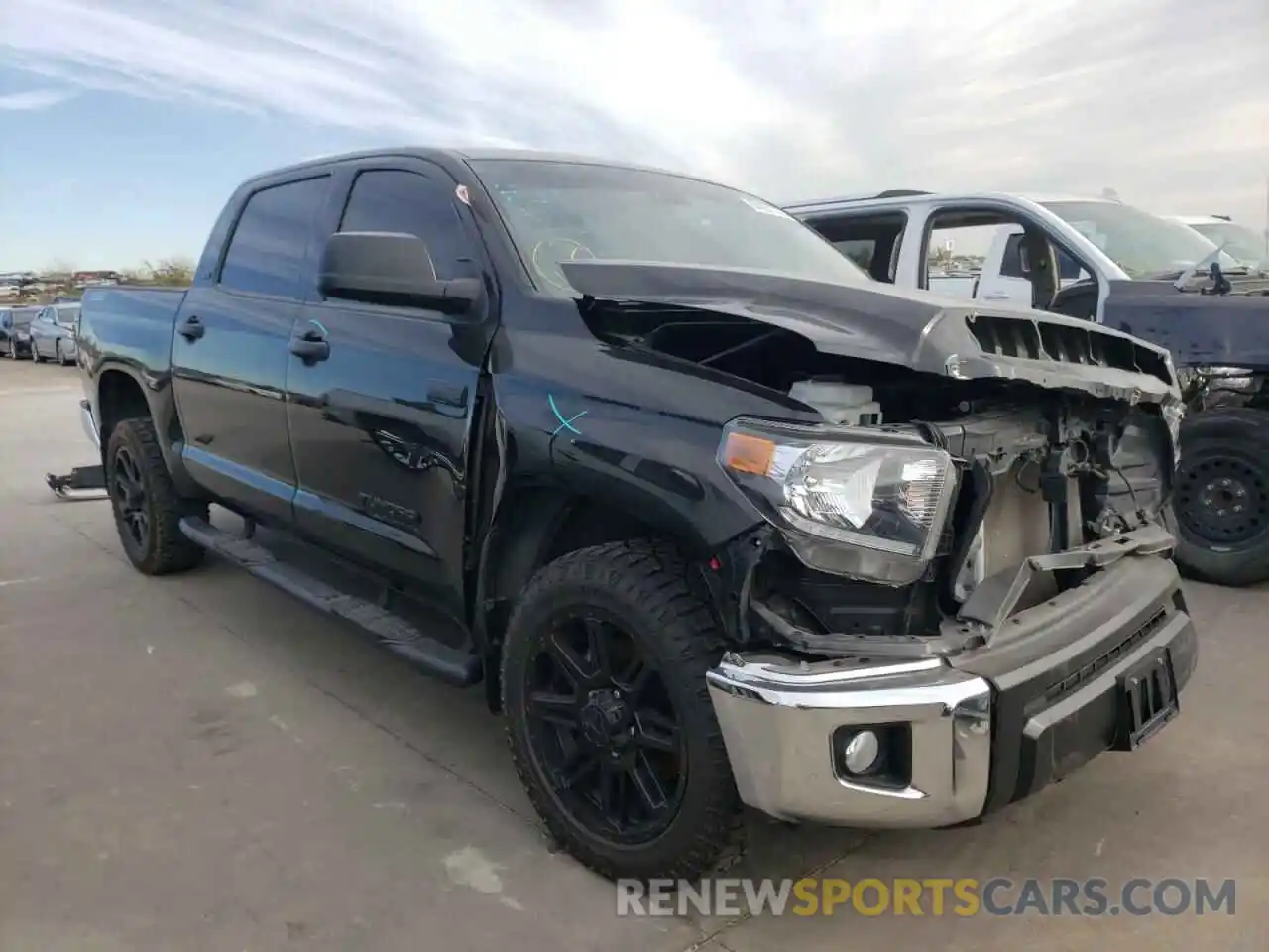 1 Photograph of a damaged car 5TFEY5F18LX266129 TOYOTA TUNDRA 2020