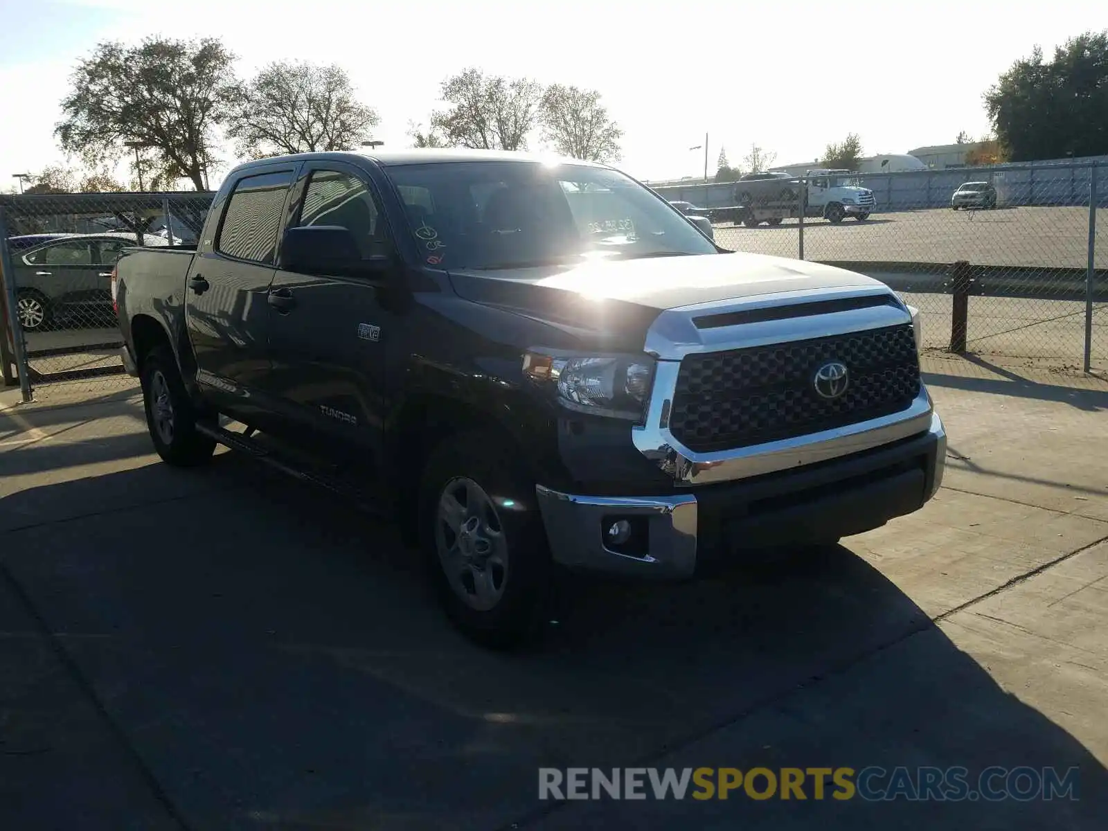 1 Photograph of a damaged car 5TFEY5F19LX263160 TOYOTA TUNDRA 2020