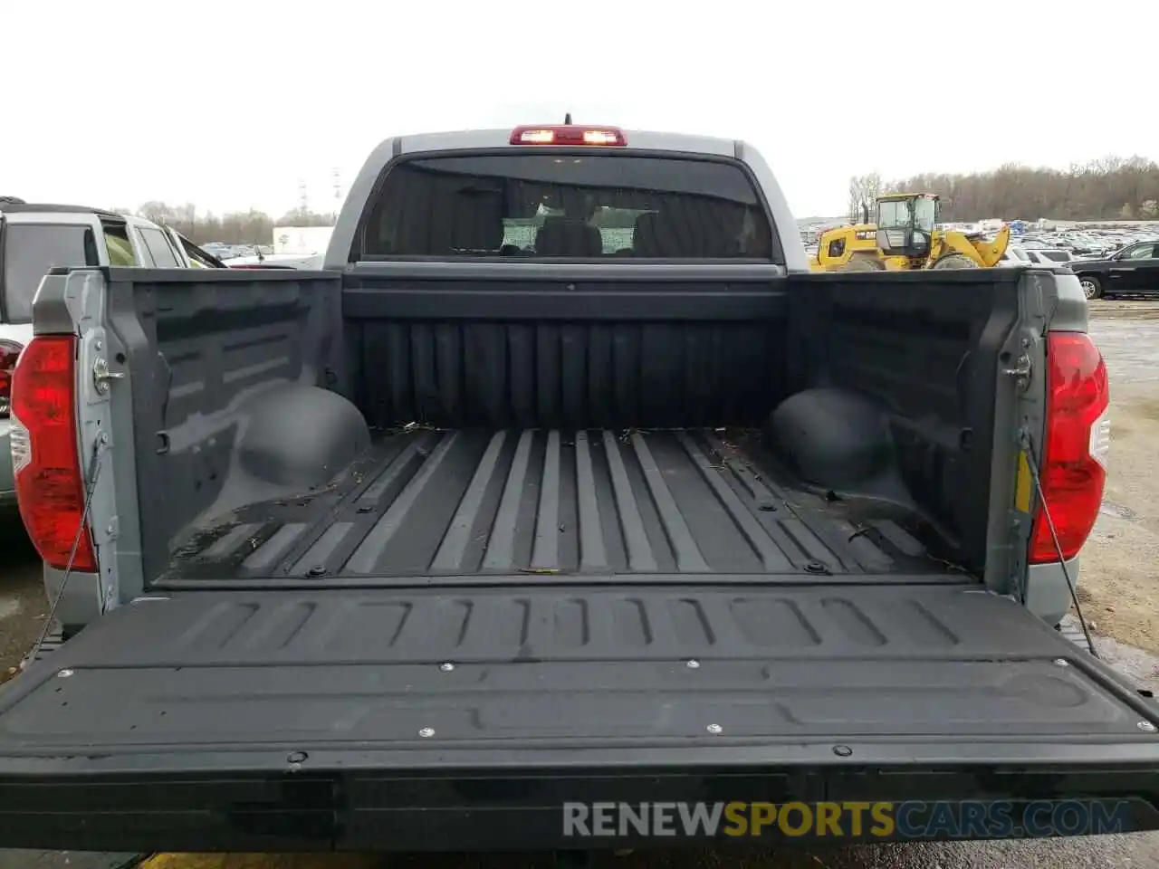 9 Photograph of a damaged car 5TFEY5F1XLX256279 TOYOTA TUNDRA 2020