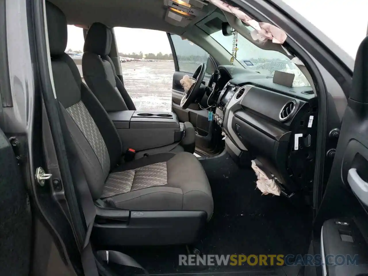 5 Photograph of a damaged car 5TFEY5F1XLX260459 TOYOTA TUNDRA 2020