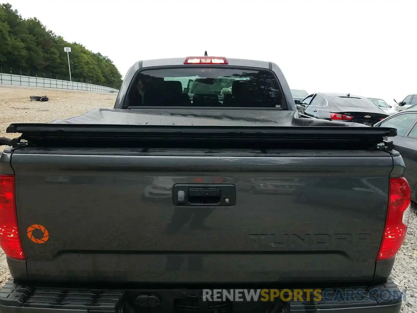 9 Photograph of a damaged car 5TFFY5F11LX266493 TOYOTA TUNDRA 2020