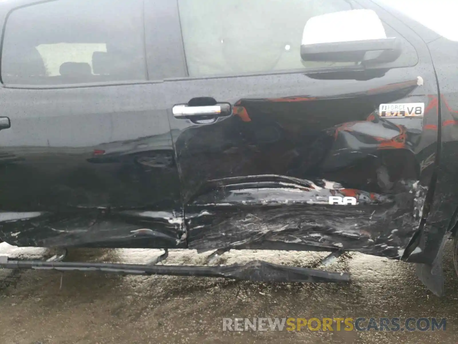 9 Photograph of a damaged car 5TFFY5F14LX261515 TOYOTA TUNDRA 2020