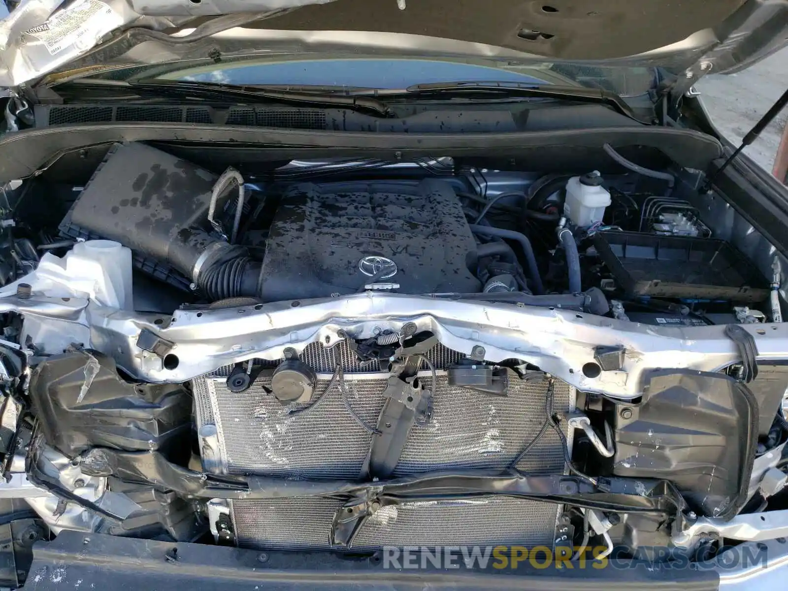 7 Photograph of a damaged car 5TFFY5F16LX264125 TOYOTA TUNDRA 2020