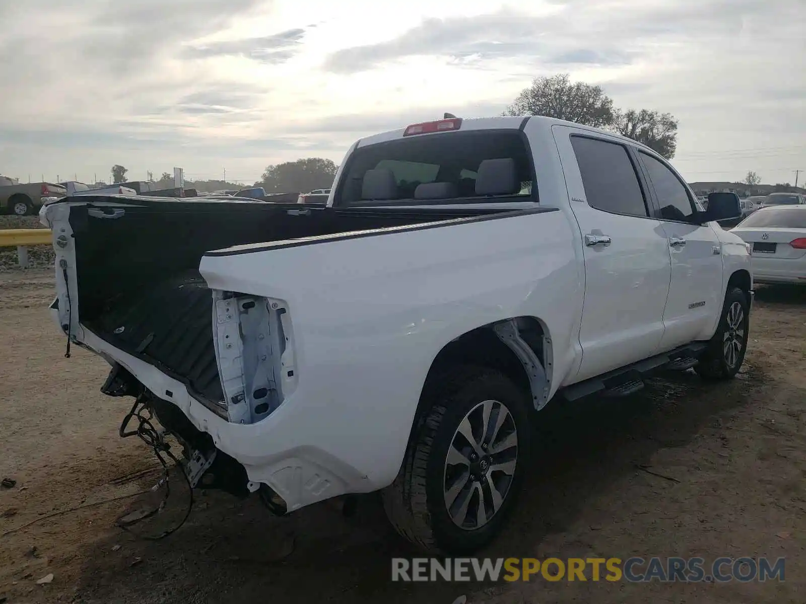 4 Photograph of a damaged car 5TFFY5F18LX264448 TOYOTA TUNDRA 2020