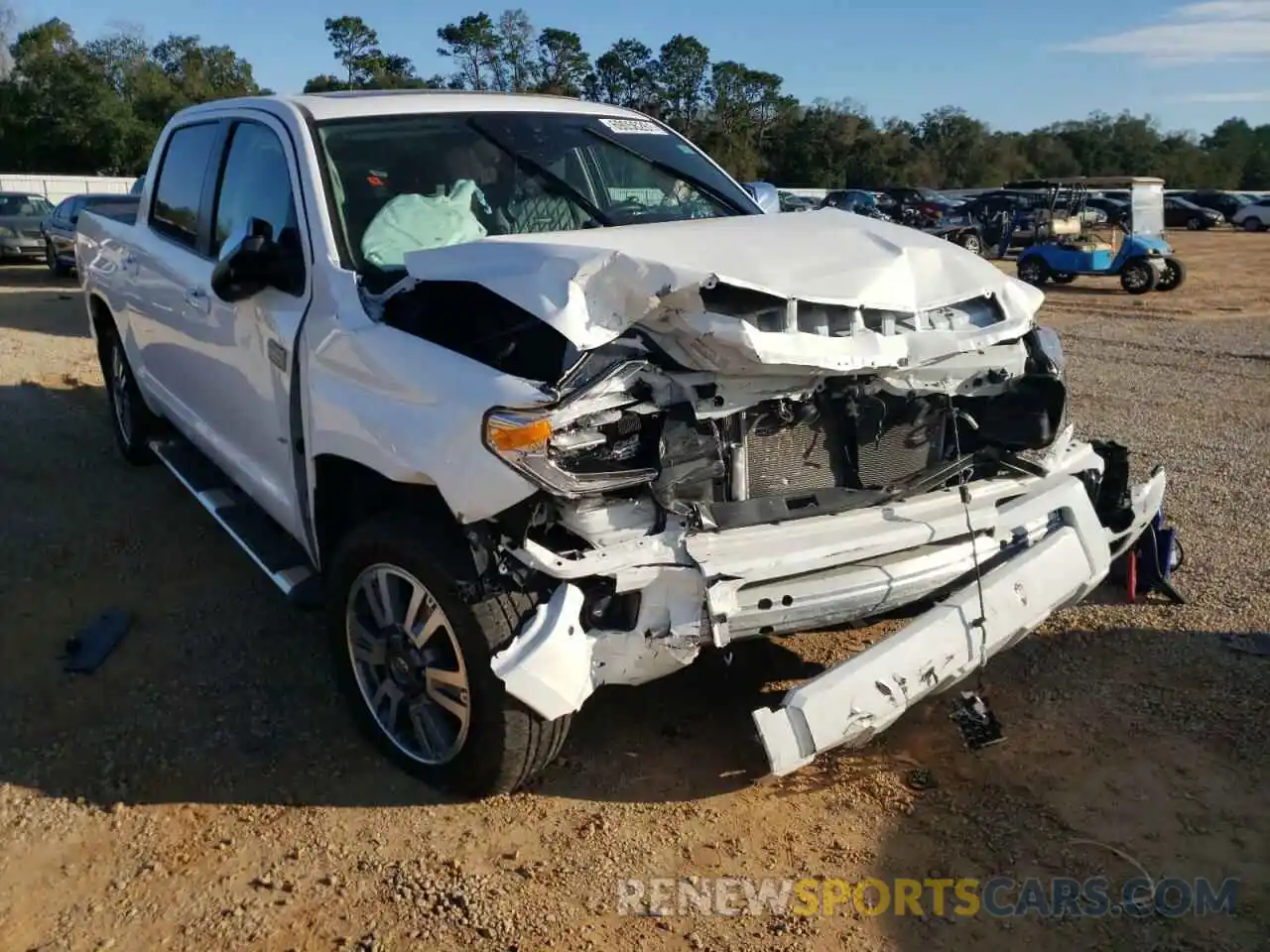 1 Photograph of a damaged car 5TFGY5F10LX261399 TOYOTA TUNDRA 2020