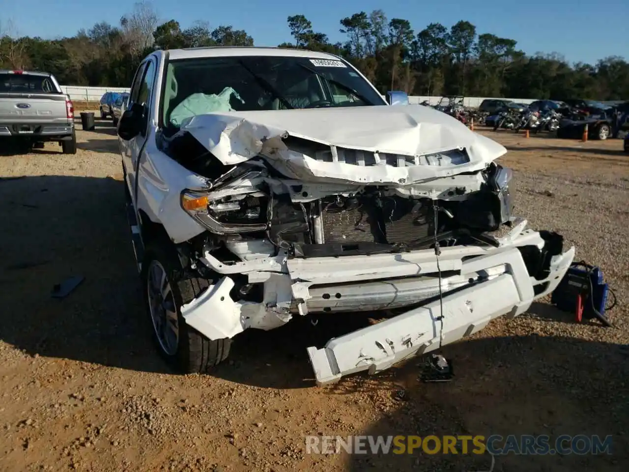 9 Photograph of a damaged car 5TFGY5F10LX261399 TOYOTA TUNDRA 2020