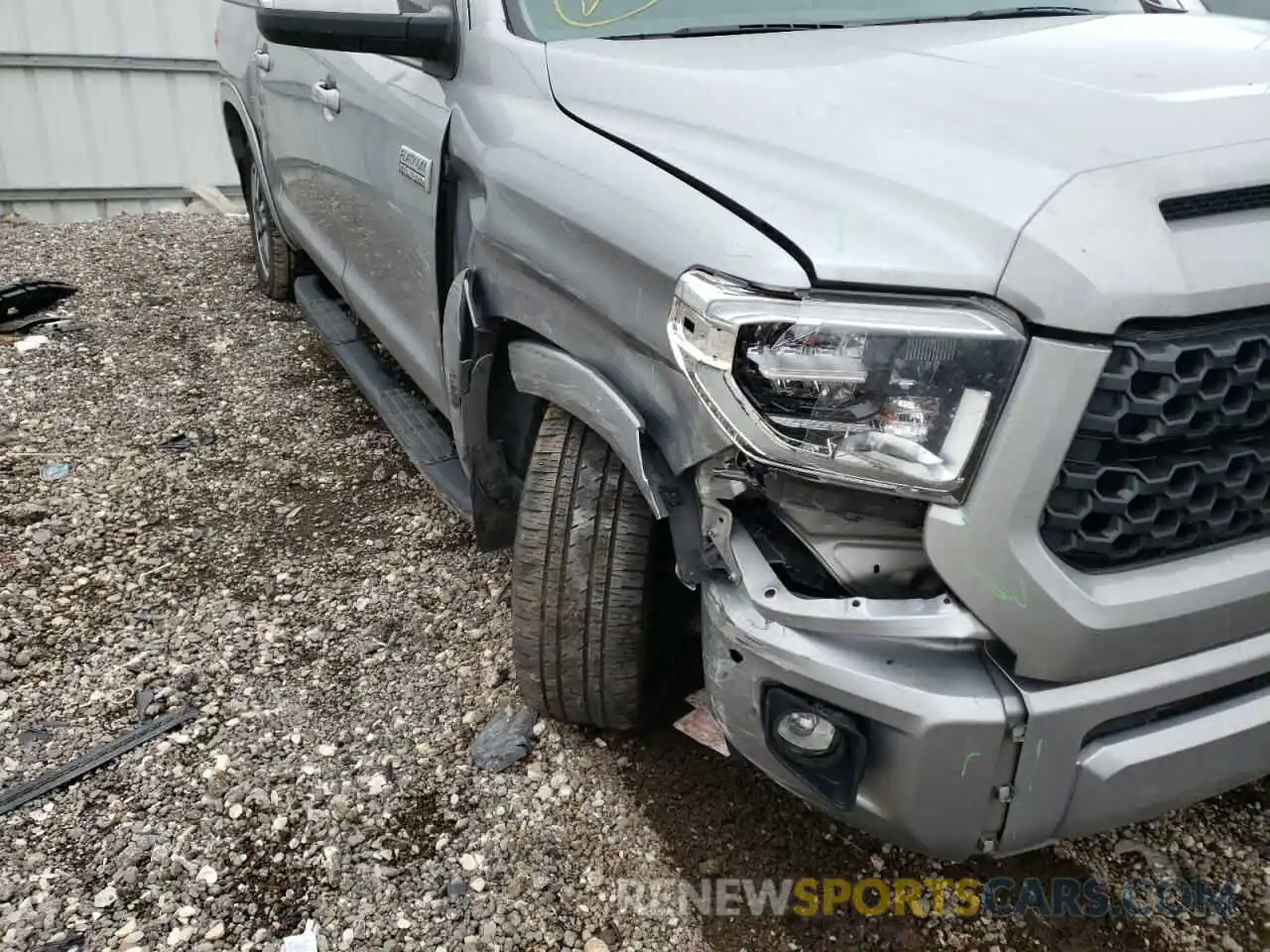 9 Photograph of a damaged car 5TFGY5F11LX267194 TOYOTA TUNDRA 2020