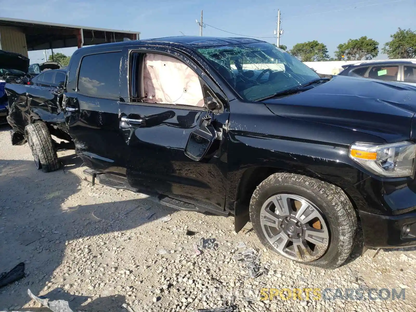 8 Photograph of a damaged car 5TFGY5F15LX263181 TOYOTA TUNDRA 2020