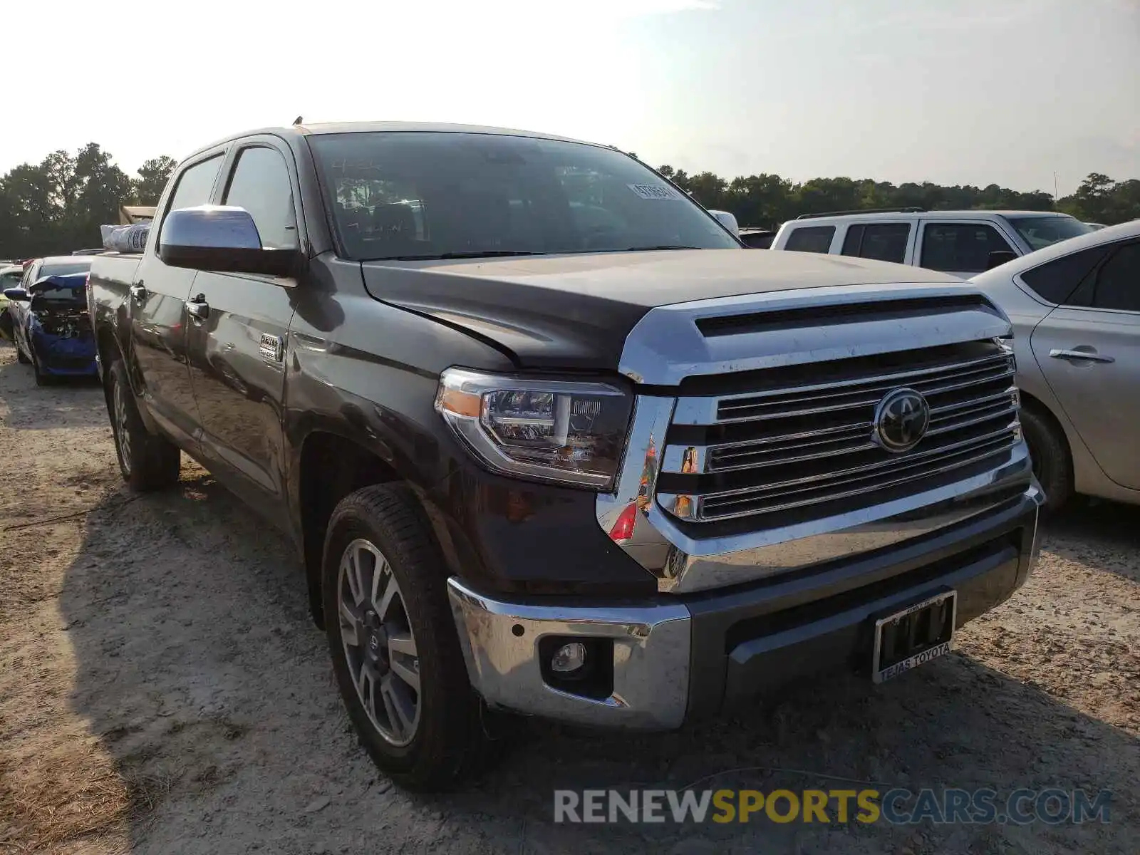 1 Photograph of a damaged car 5TFGY5F17LX261335 TOYOTA TUNDRA 2020