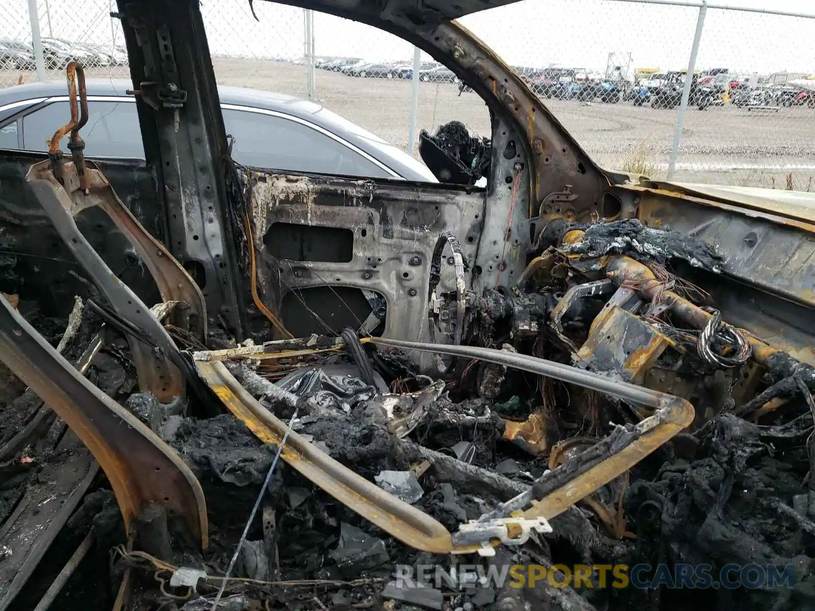5 Photograph of a damaged car 5TFGY5F17LX267829 TOYOTA TUNDRA 2020