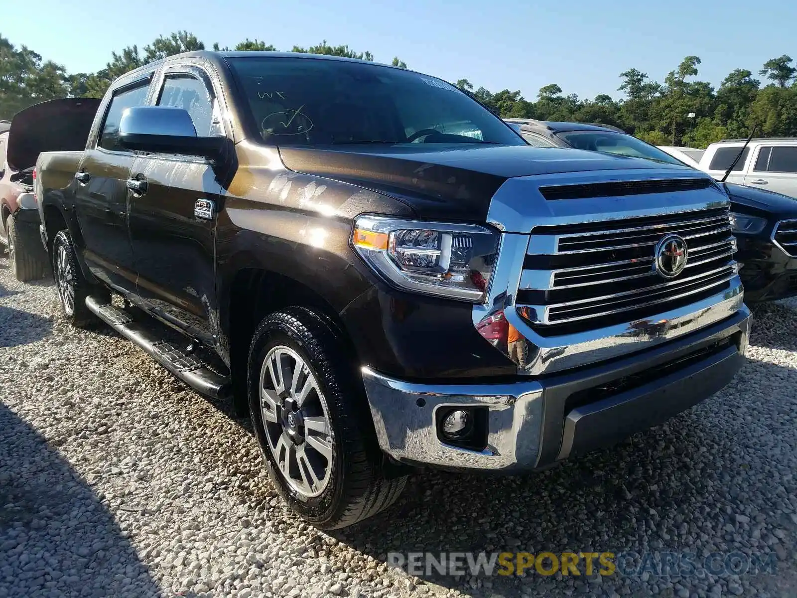 1 Photograph of a damaged car 5TFGY5F18LX266012 TOYOTA TUNDRA 2020