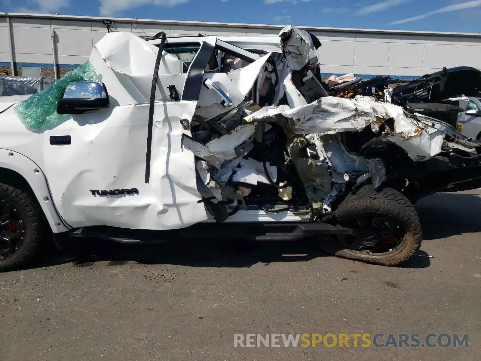 9 Photograph of a damaged car 5TFHY5F10LX907996 TOYOTA TUNDRA 2020