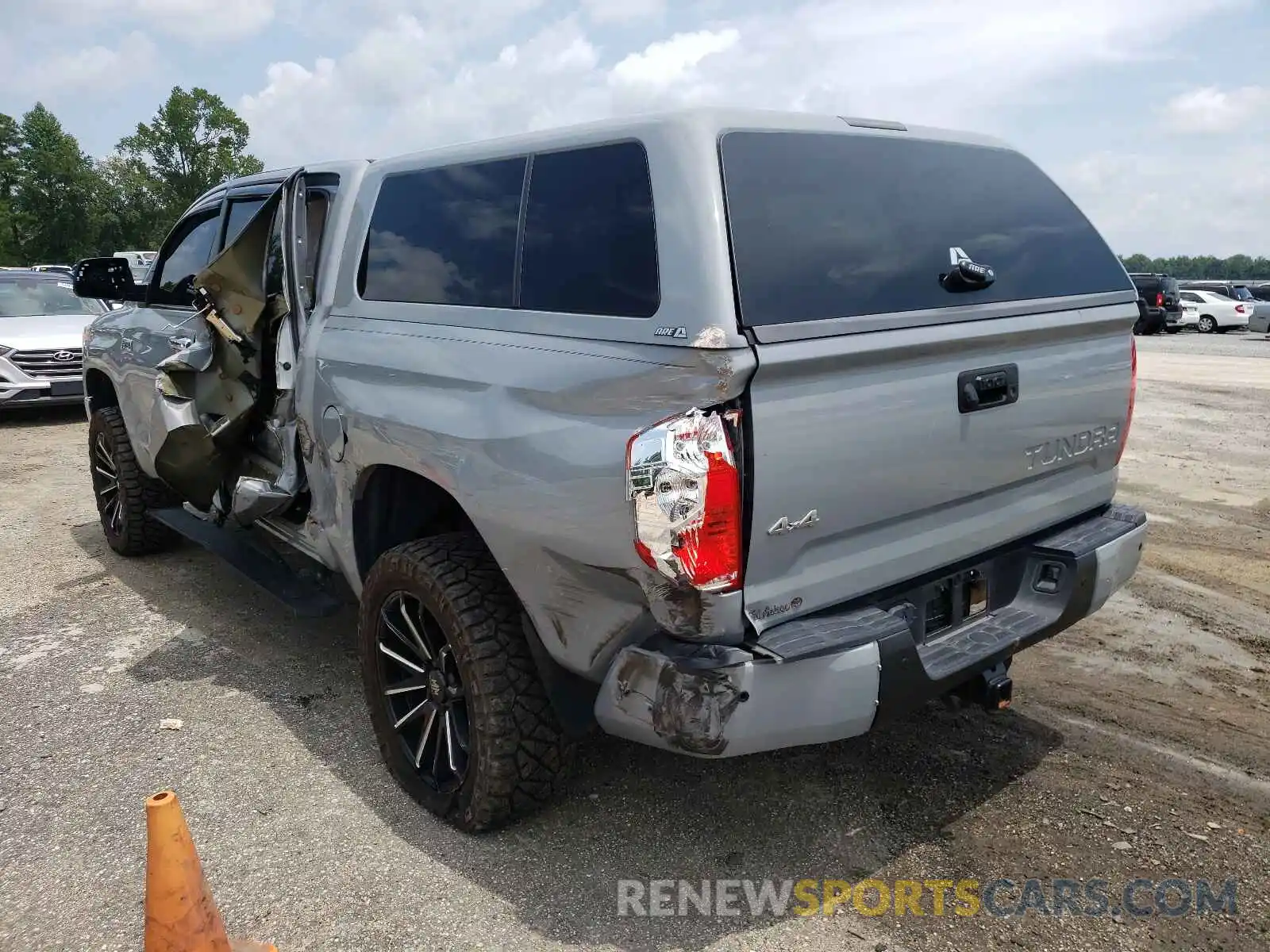 3 Photograph of a damaged car 5TFHY5F10LX920246 TOYOTA TUNDRA 2020