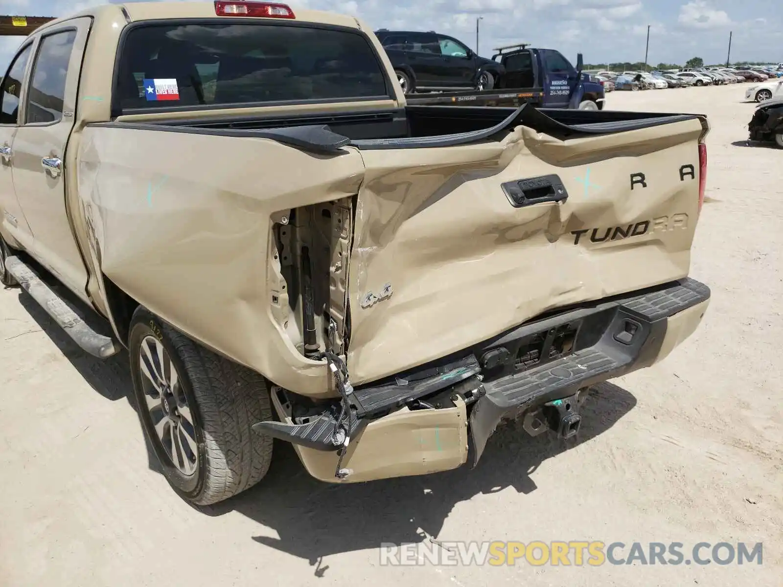 9 Photograph of a damaged car 5TFHY5F10LX922305 TOYOTA TUNDRA 2020