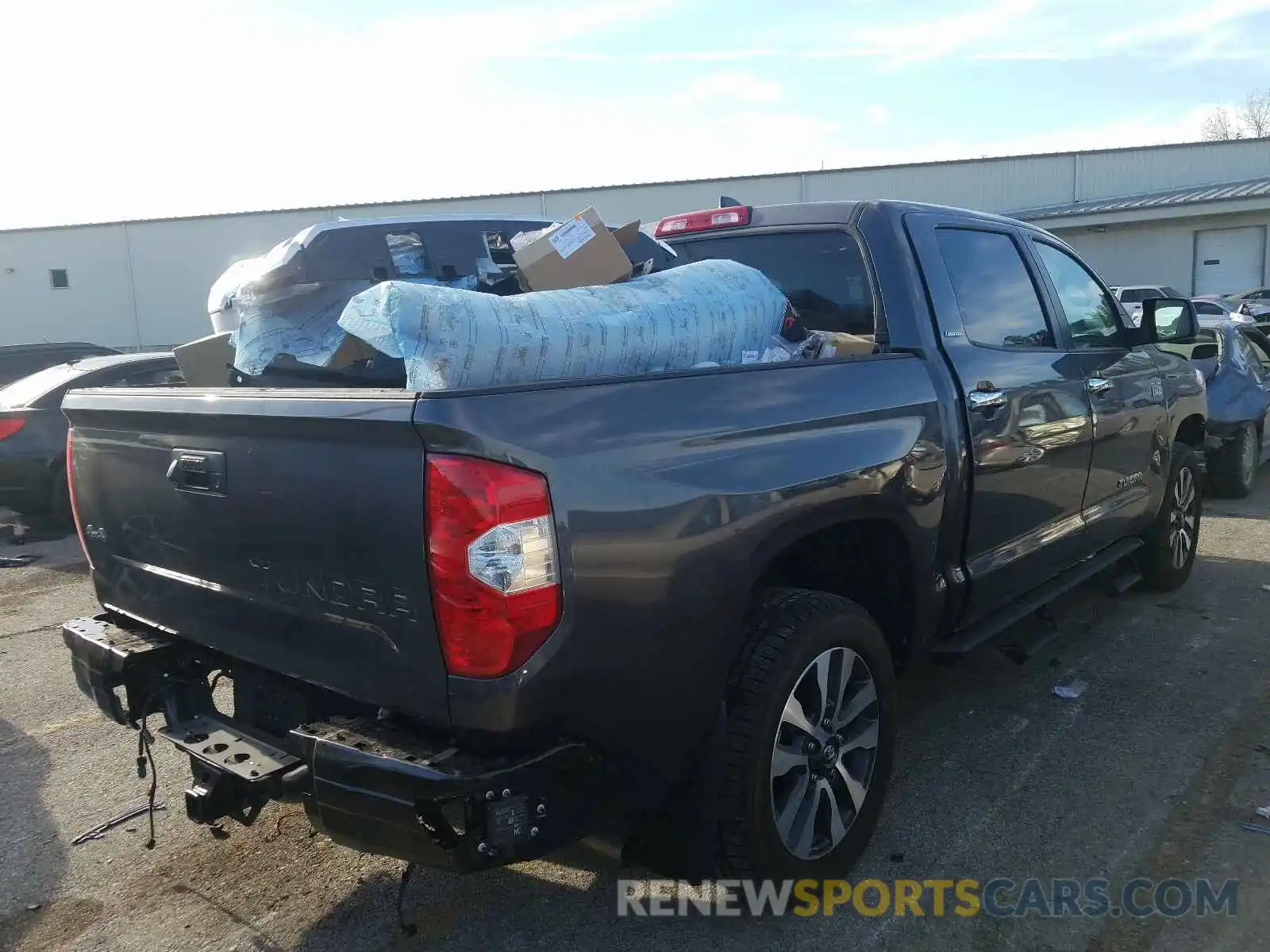 4 Photograph of a damaged car 5TFHY5F10LX934583 TOYOTA TUNDRA 2020