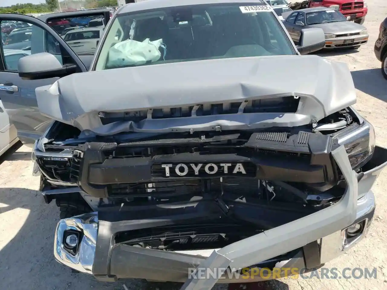 7 Photograph of a damaged car 5TFHY5F13LX882883 TOYOTA TUNDRA 2020