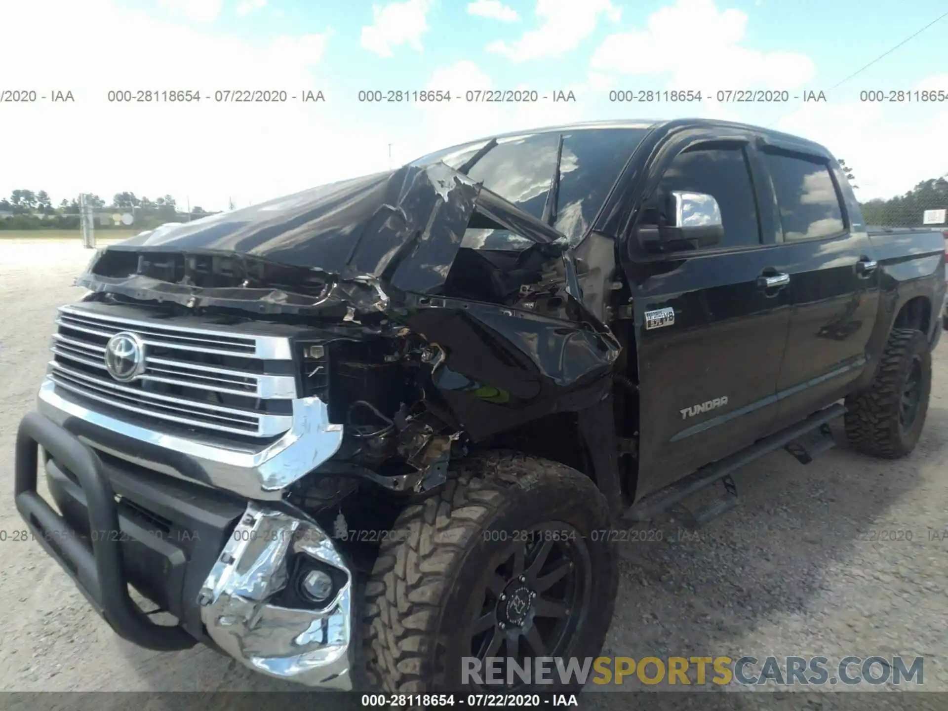 6 Photograph of a damaged car 5TFHY5F13LX906390 TOYOTA TUNDRA 2020