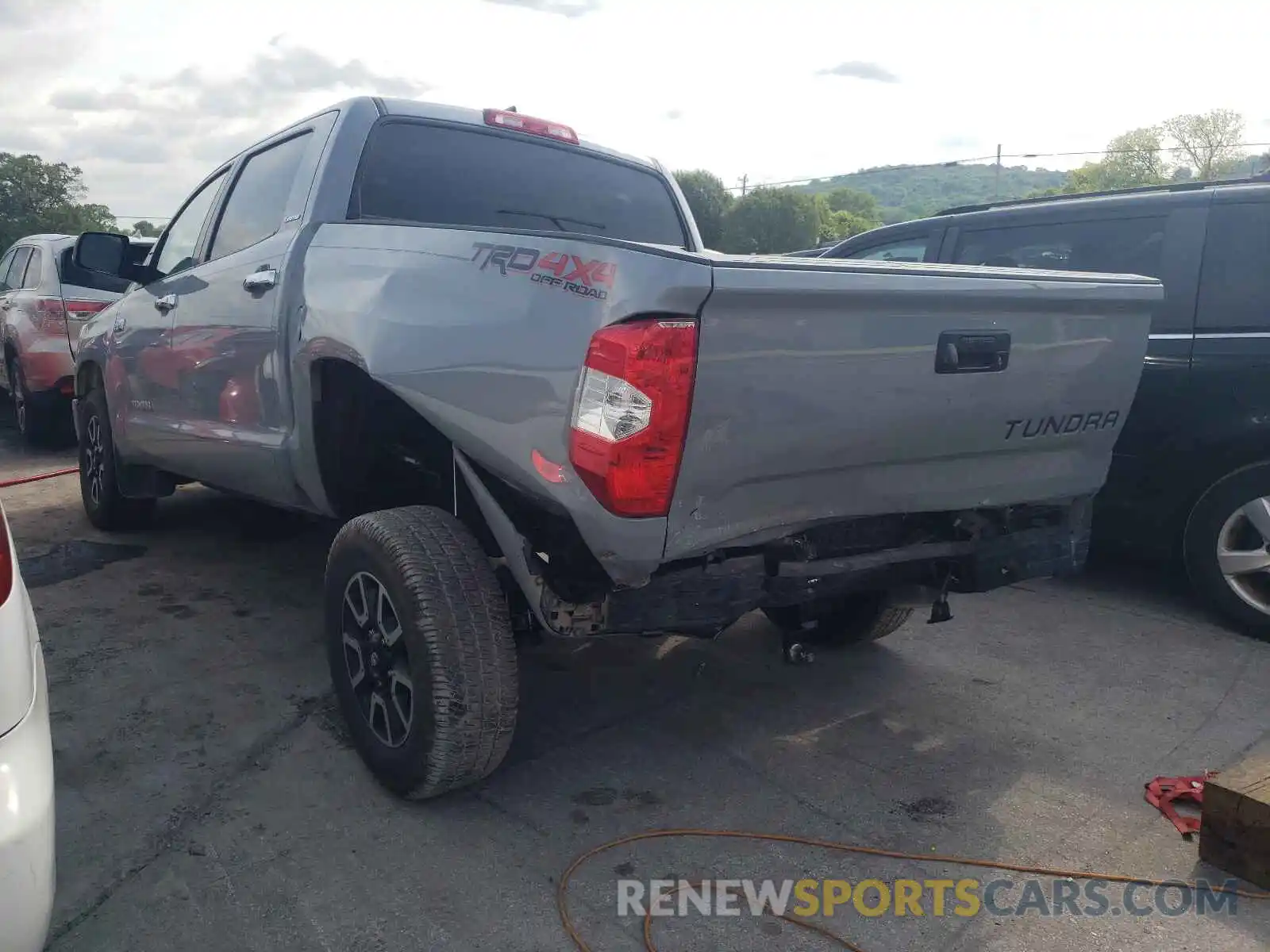 3 Photograph of a damaged car 5TFHY5F13LX929278 TOYOTA TUNDRA 2020