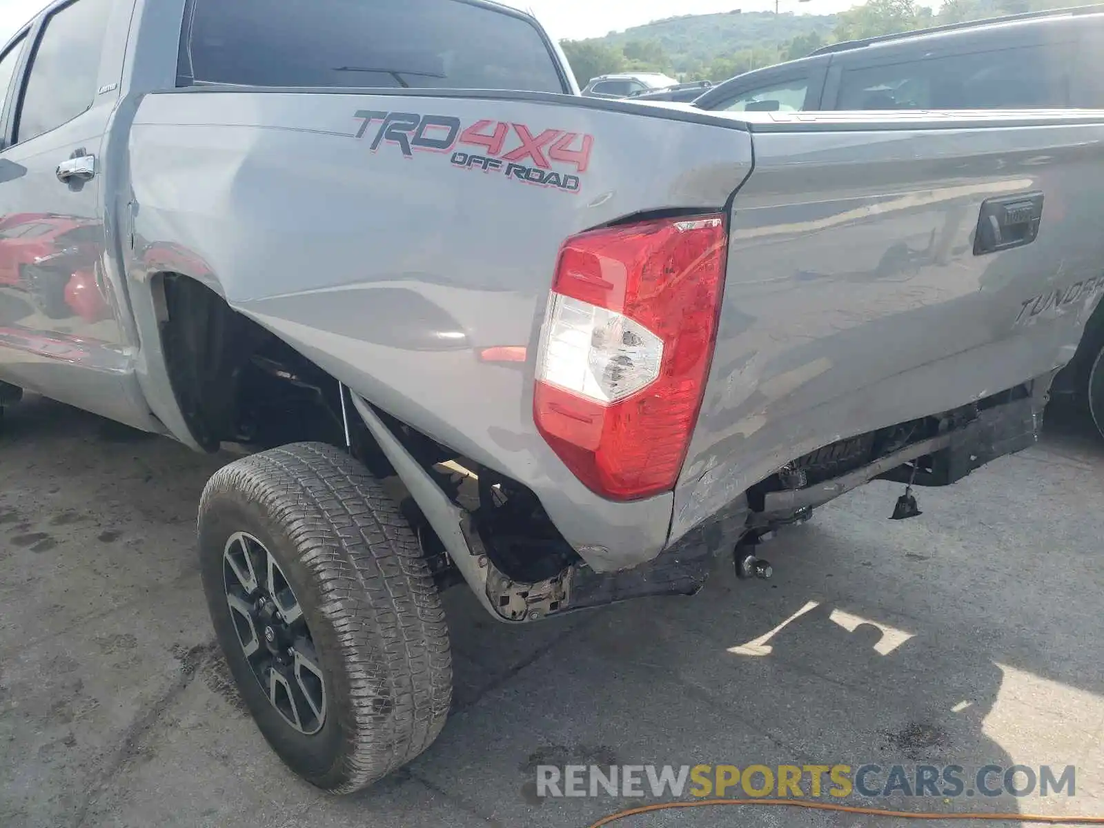 9 Photograph of a damaged car 5TFHY5F13LX929278 TOYOTA TUNDRA 2020