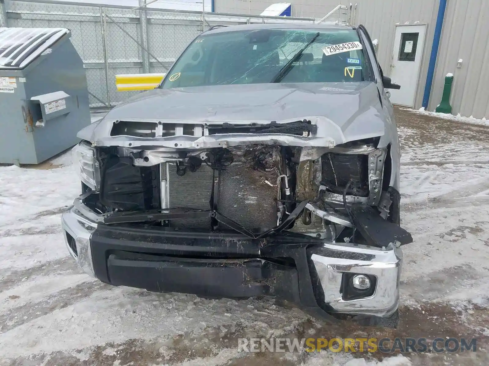 9 Photograph of a damaged car 5TFHY5F14LX886571 TOYOTA TUNDRA 2020