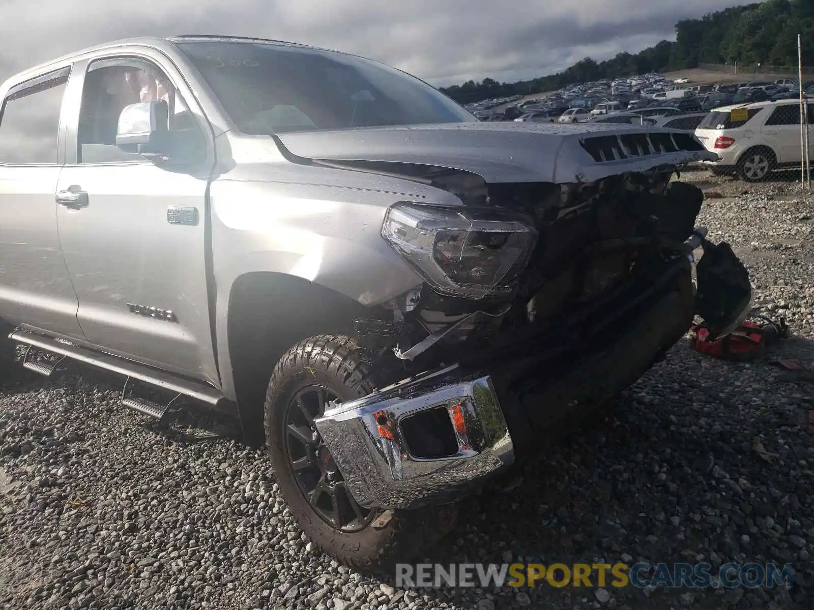 9 Photograph of a damaged car 5TFHY5F15LX901966 TOYOTA TUNDRA 2020