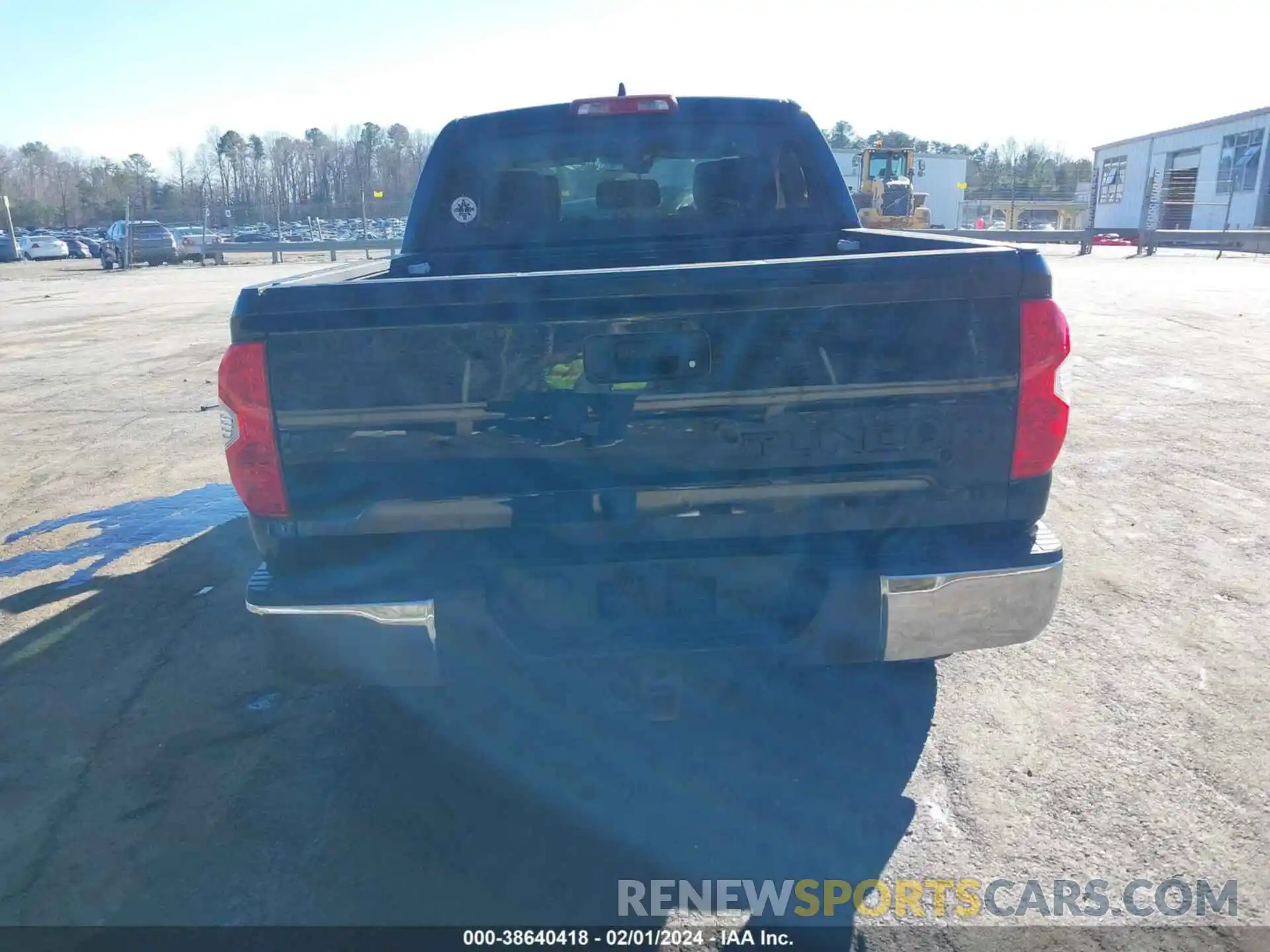 16 Photograph of a damaged car 5TFHY5F15LX922333 TOYOTA TUNDRA 2020