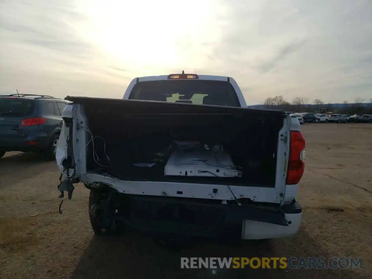 9 Photograph of a damaged car 5TFHY5F17LX875967 TOYOTA TUNDRA 2020