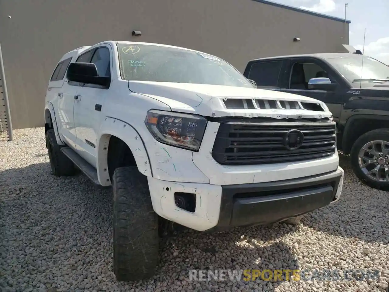 1 Photograph of a damaged car 5TFHY5F17LX886371 TOYOTA TUNDRA 2020