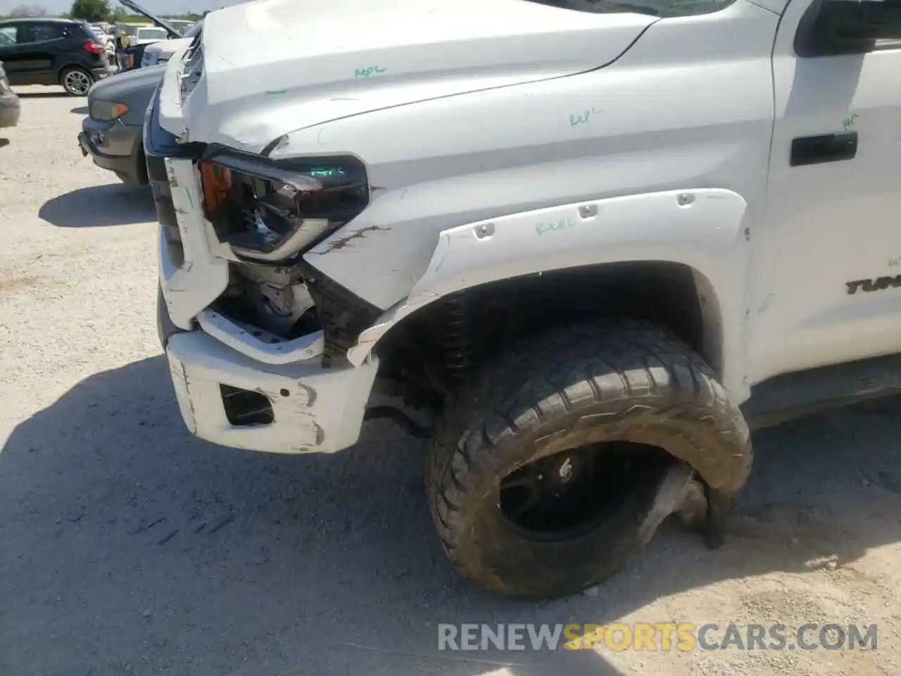 9 Photograph of a damaged car 5TFHY5F17LX886371 TOYOTA TUNDRA 2020