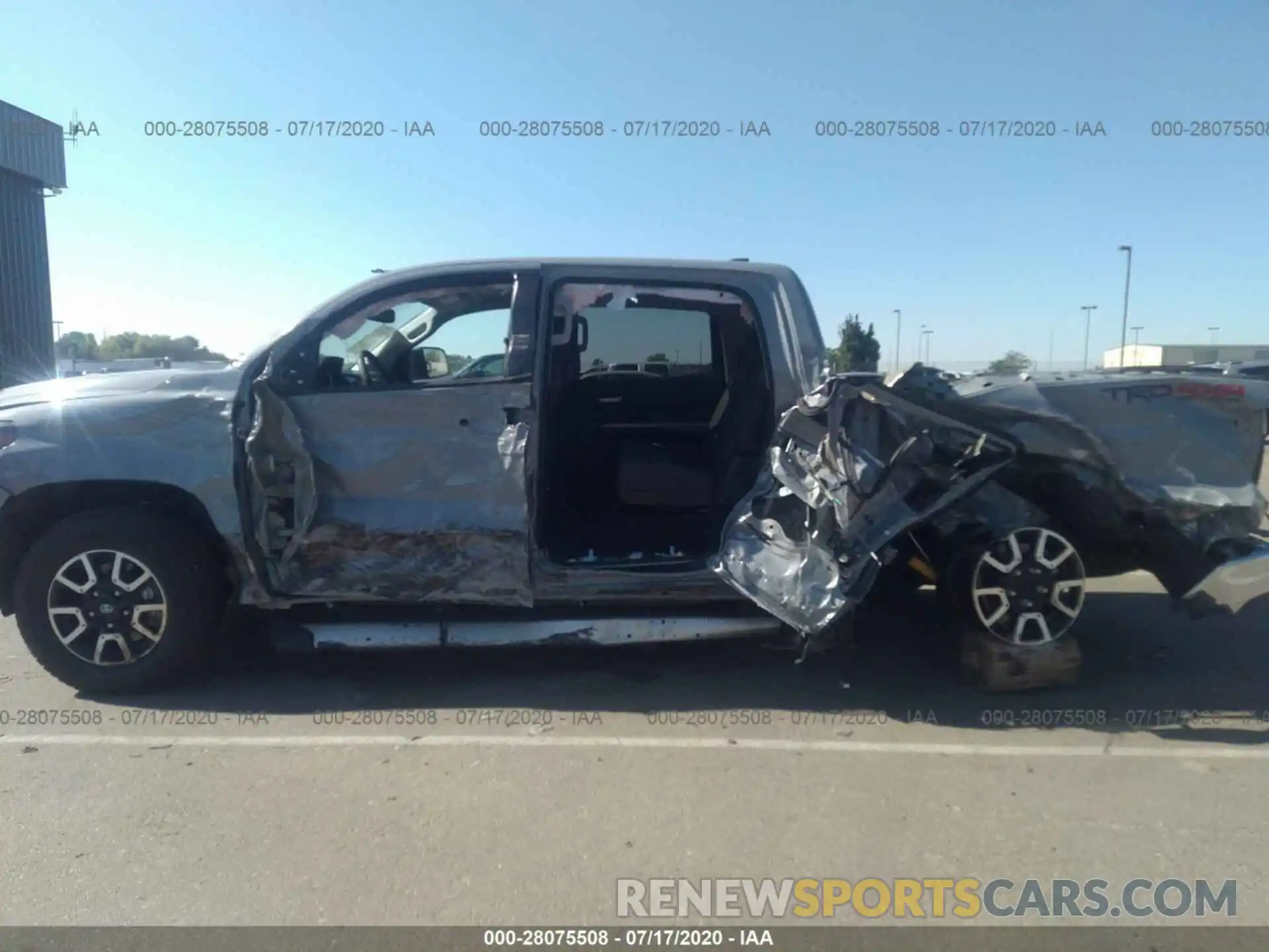 6 Photograph of a damaged car 5TFHY5F18LX918373 TOYOTA TUNDRA 2020