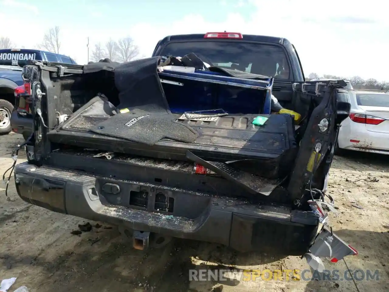 9 Photograph of a damaged car 5TFHY5F1XLX914549 TOYOTA TUNDRA 2020