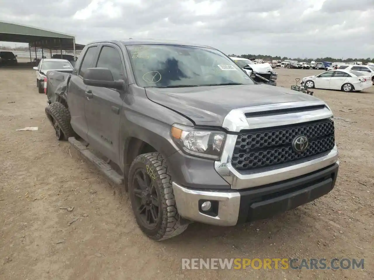 1 Photograph of a damaged car 5TFRY5F10LX256700 TOYOTA TUNDRA 2020