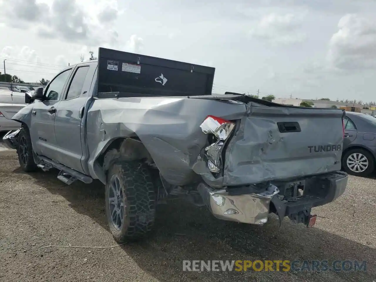 3 Photograph of a damaged car 5TFRY5F10LX270709 TOYOTA TUNDRA 2020