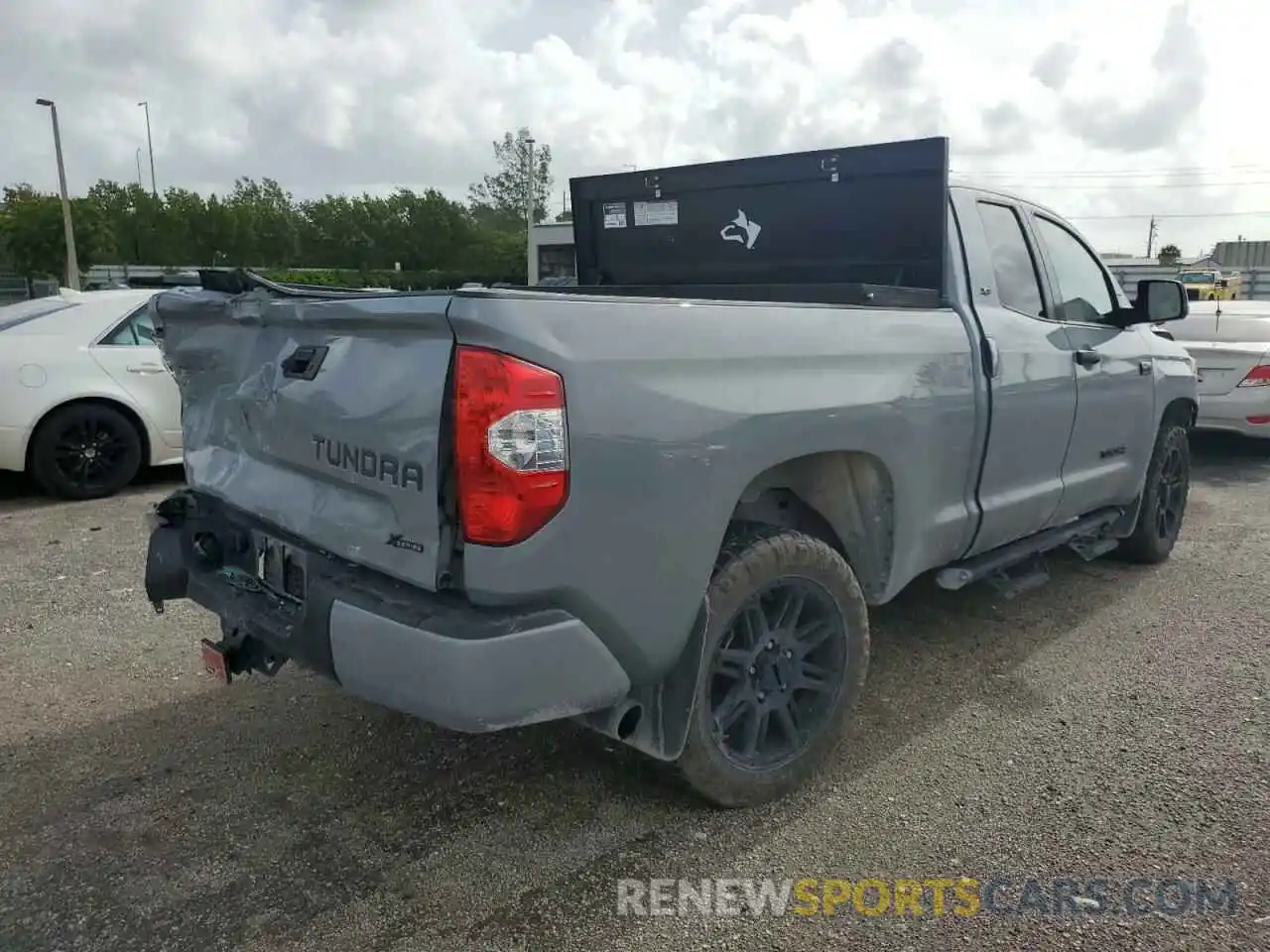 4 Photograph of a damaged car 5TFRY5F10LX270709 TOYOTA TUNDRA 2020