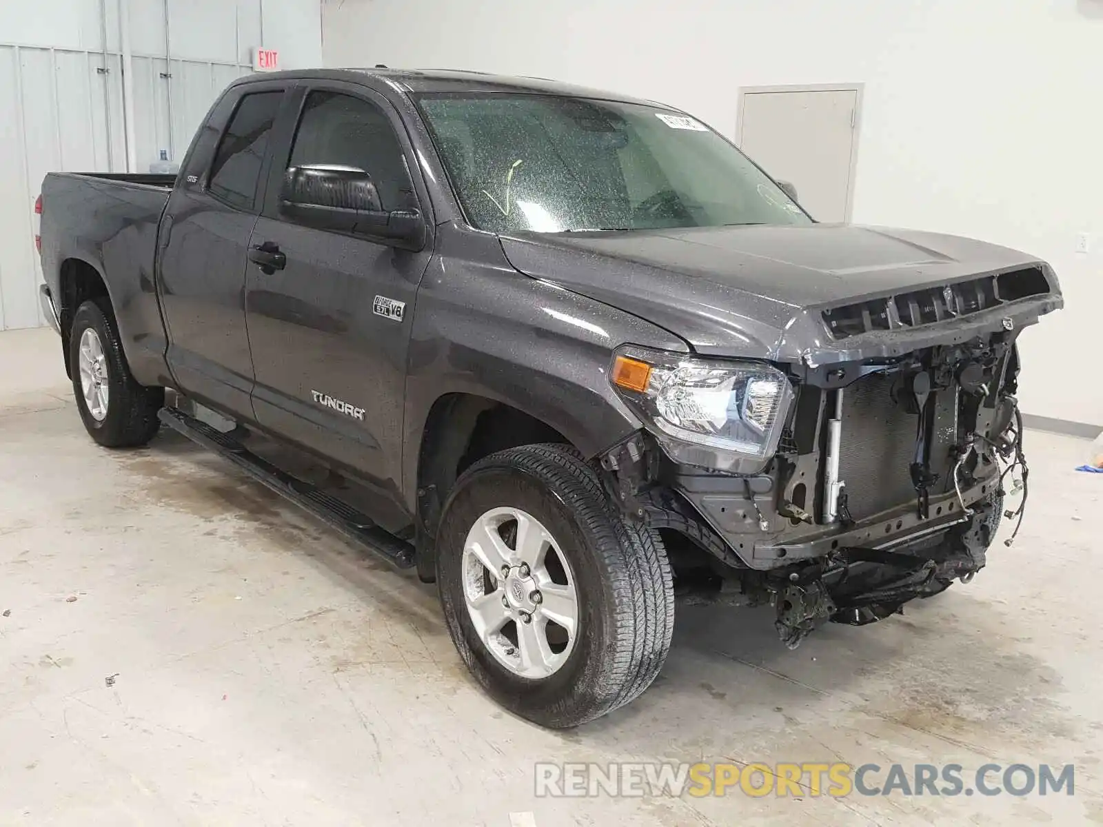 1 Photograph of a damaged car 5TFRY5F11LX268578 TOYOTA TUNDRA 2020