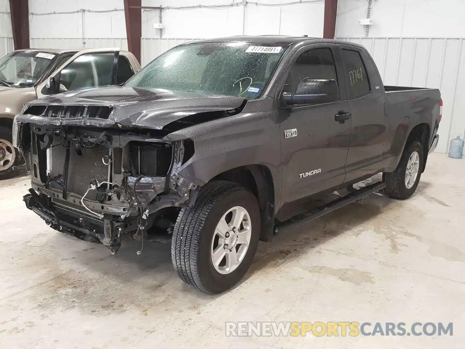 2 Photograph of a damaged car 5TFRY5F11LX268578 TOYOTA TUNDRA 2020