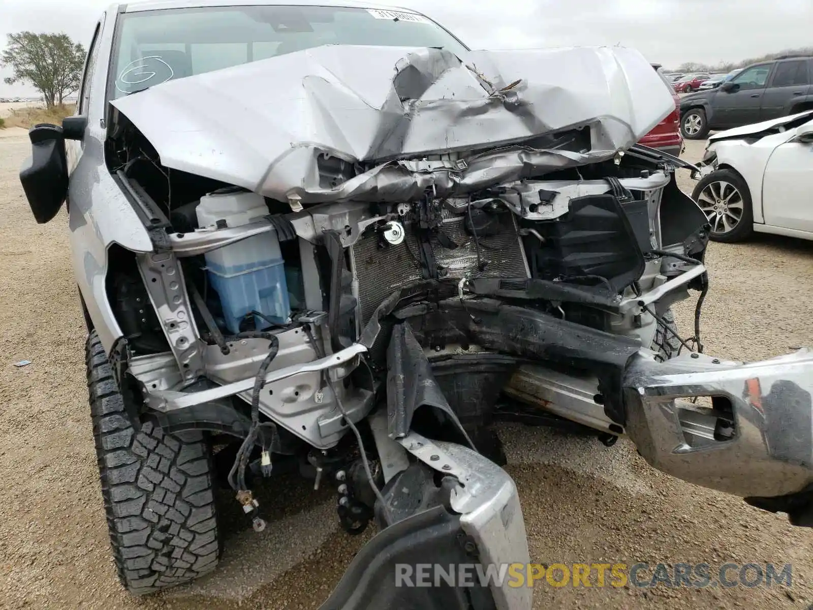 9 Photograph of a damaged car 5TFRY5F13LX259672 TOYOTA TUNDRA 2020