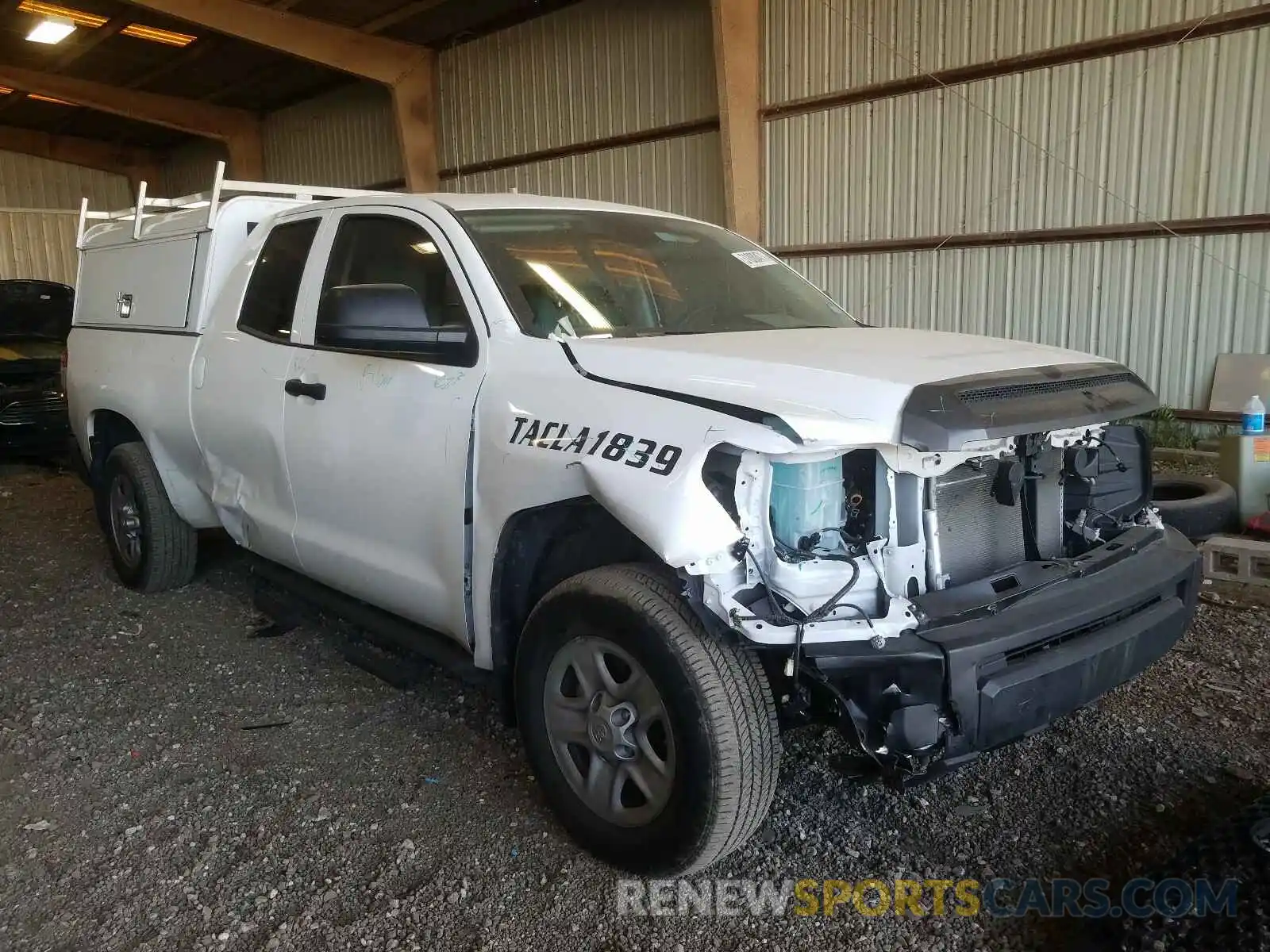 1 Photograph of a damaged car 5TFRY5F13LX268436 TOYOTA TUNDRA 2020