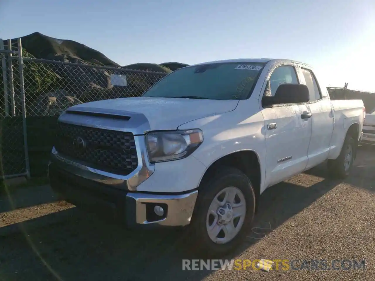 2 Photograph of a damaged car 5TFRY5F14LX266887 TOYOTA TUNDRA 2020